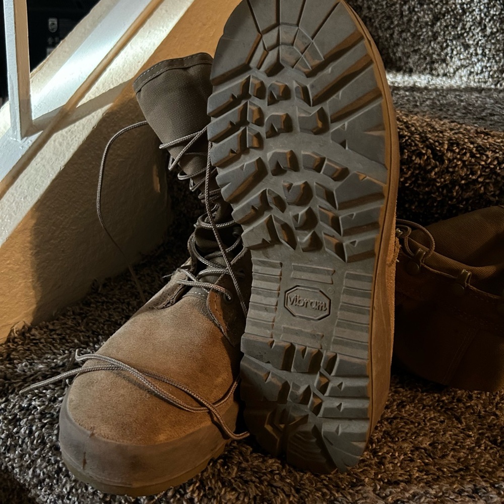 Army Coyote brown boots
